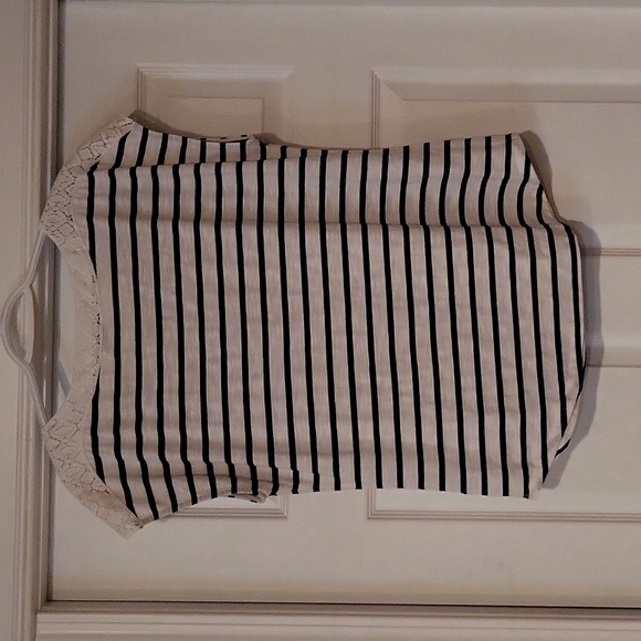 Ricki's top - Picture 2 of 3